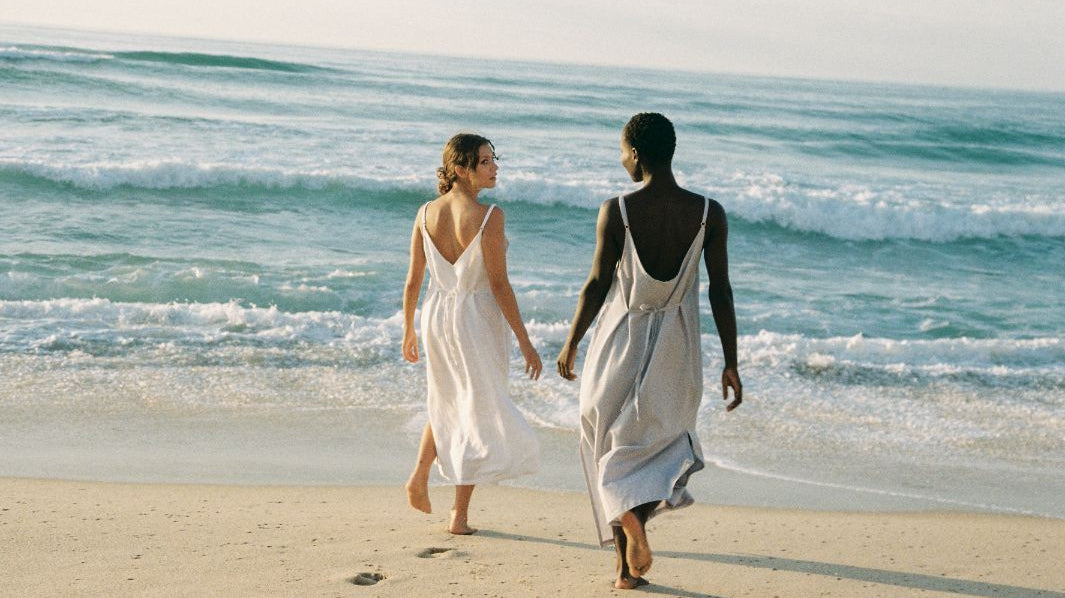 Summer-Must-Haves-Our-Linen-Beach-Dresses-Edit Luxmii