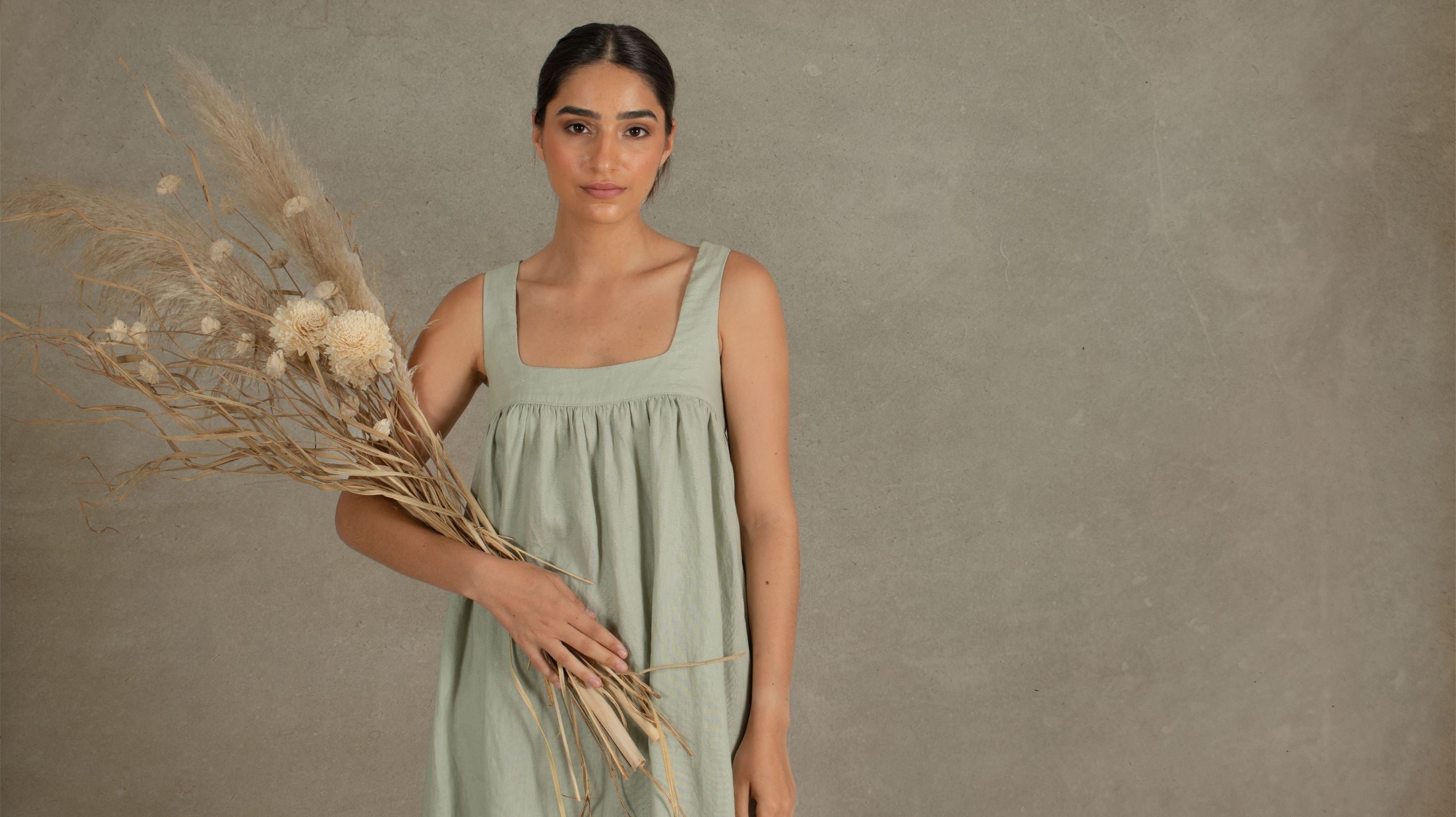 What-colours-go-with-sage-green-clothing Luxmii