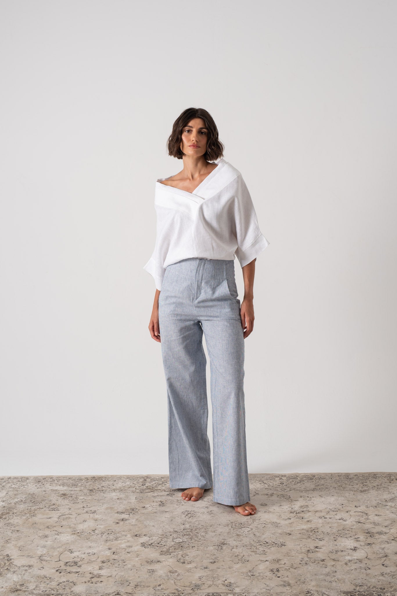 Architecture’s Linen Top White Luxmii