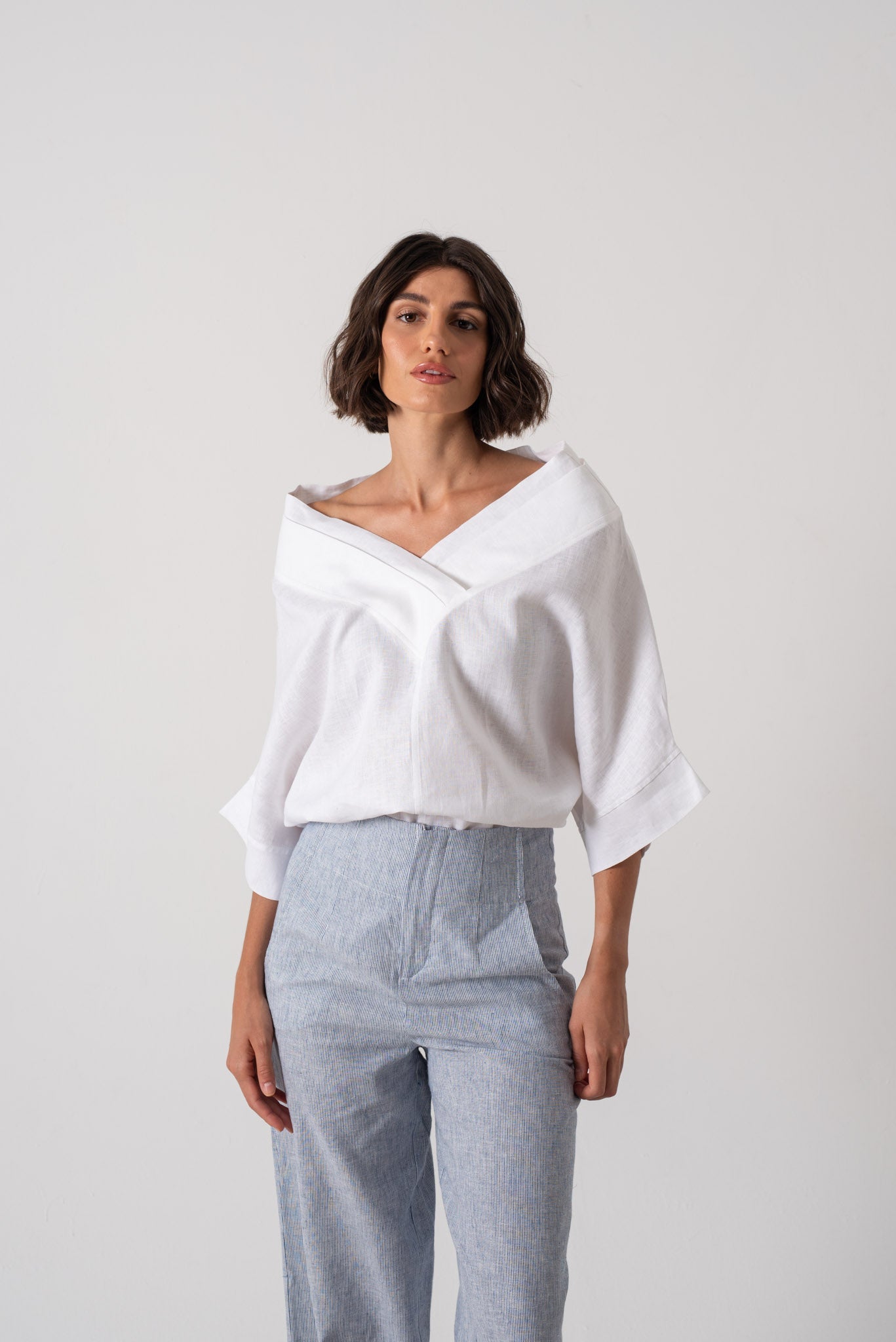 Architecture’s Linen Top White Luxmii
