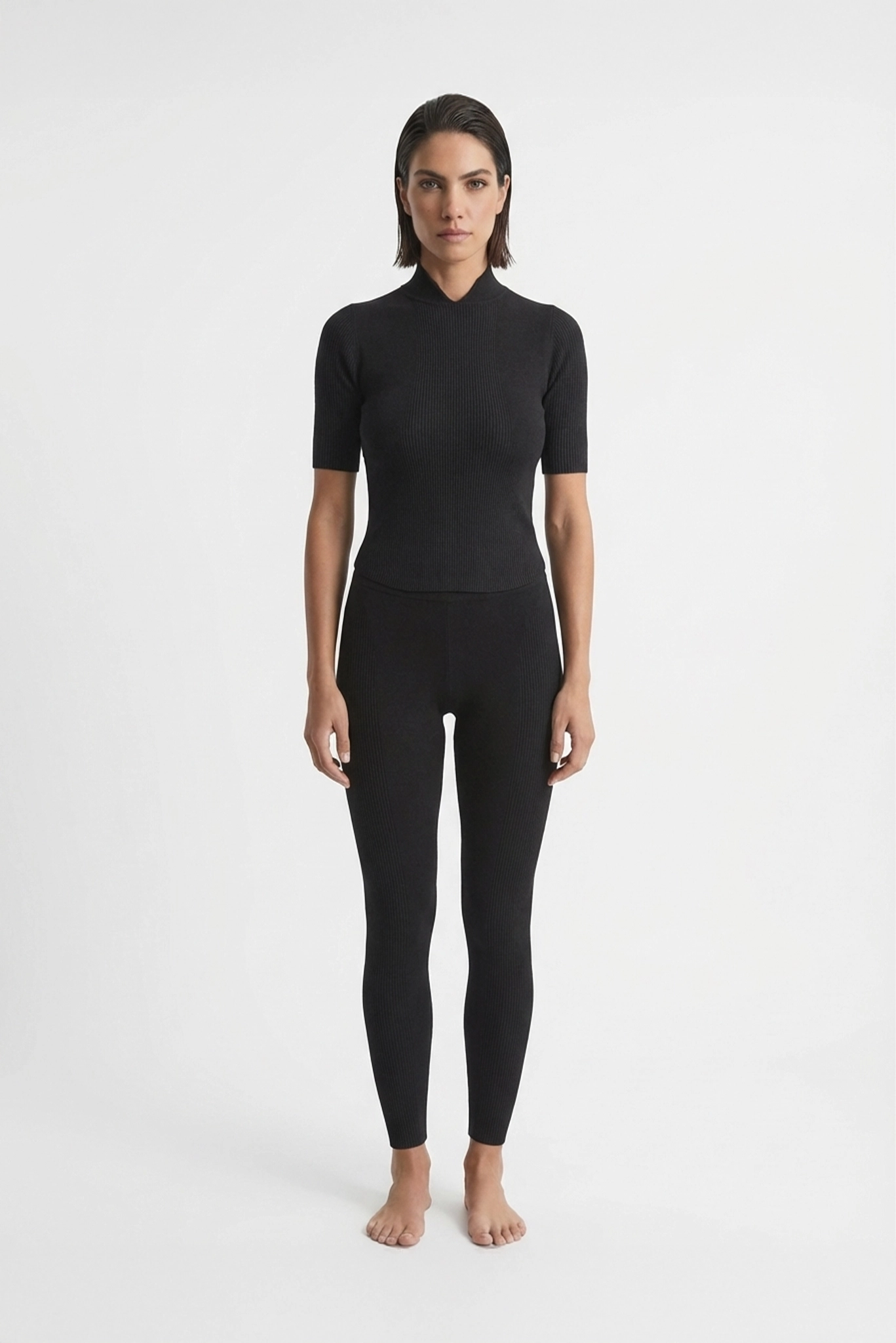 Ribbed Entonnoir Top in Black Luxmii