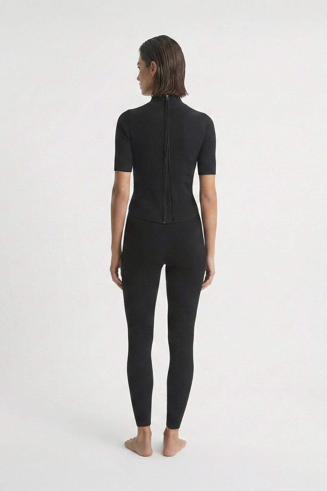 Ribbed Entonnoir Top in Black Luxmii