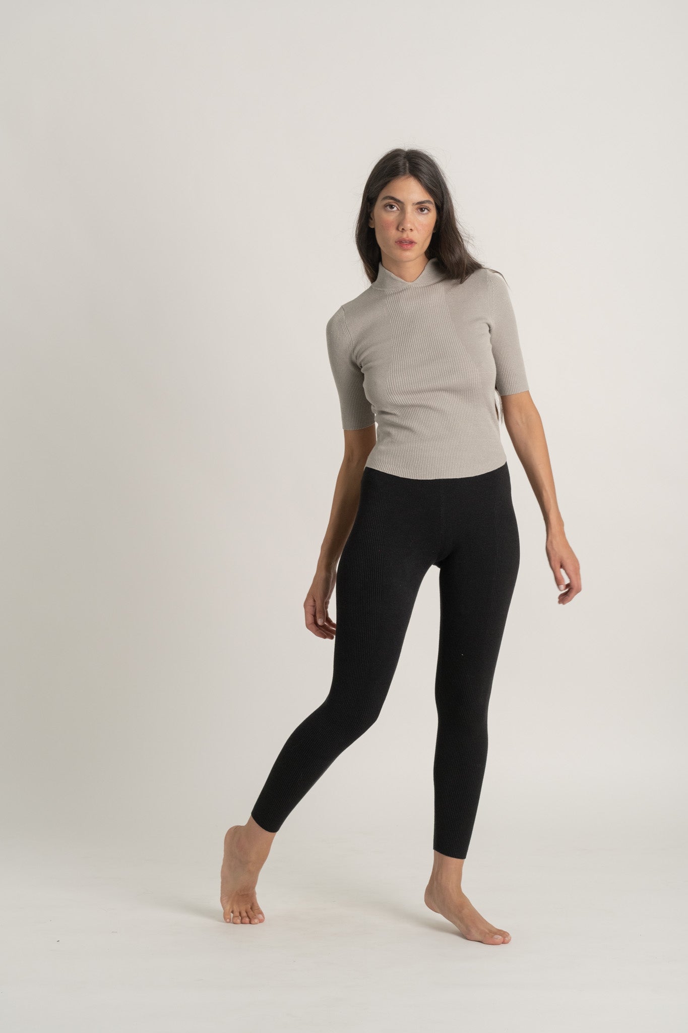 Ribbed Linen Entonnoir Top in Pebble Grey Luxmii