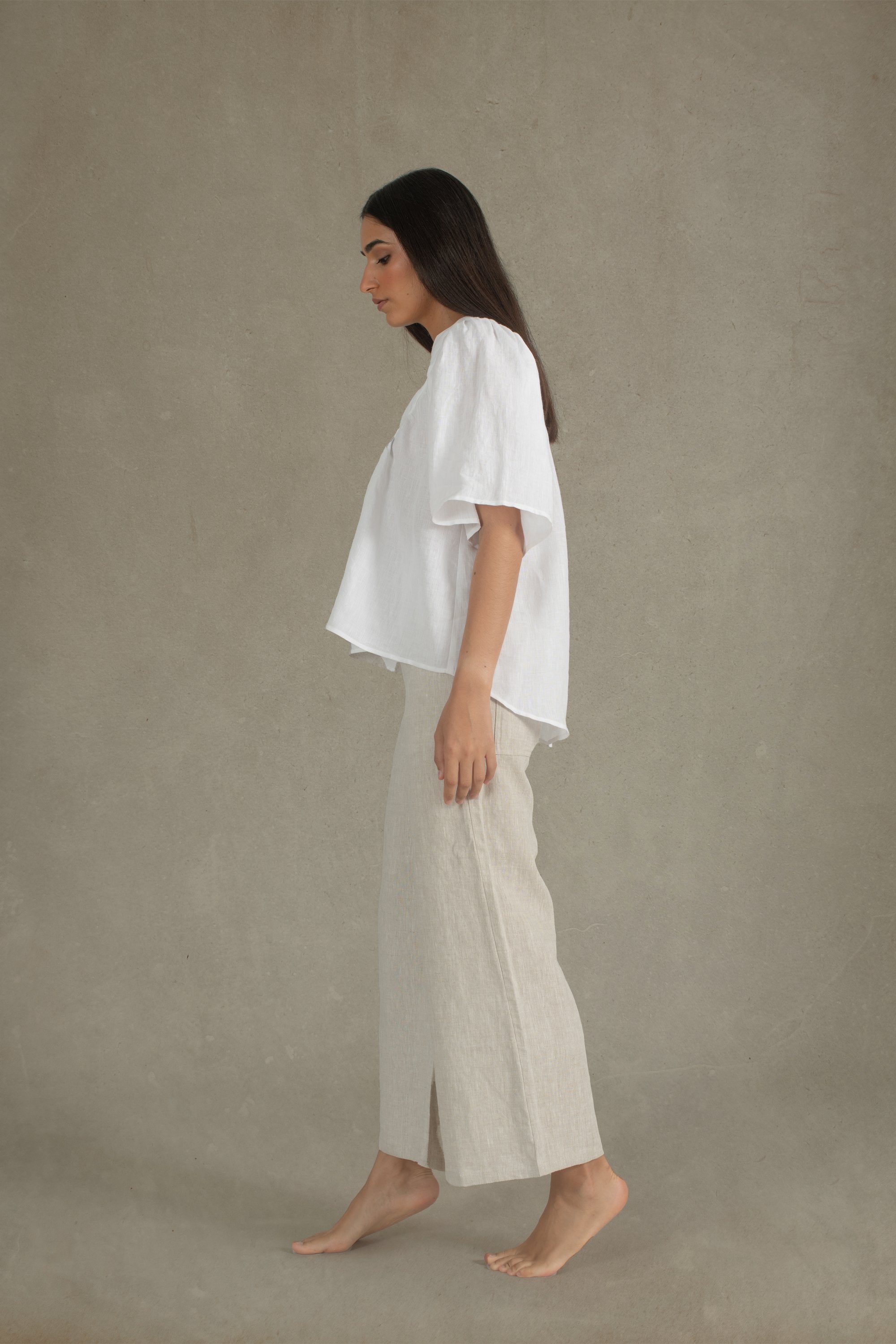 Akadamia Linen Top White Luxmii
