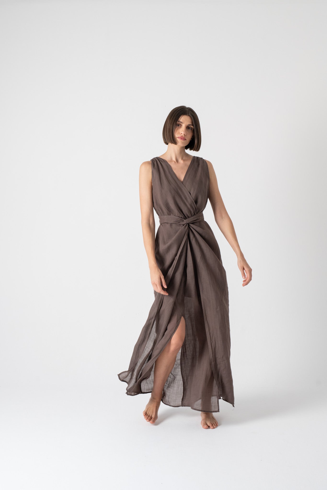 Dress 3 in Ramie brown Luxmii