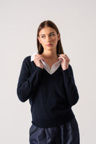 Essenza V-Neck Cashmere Sweater Navy Luxmii