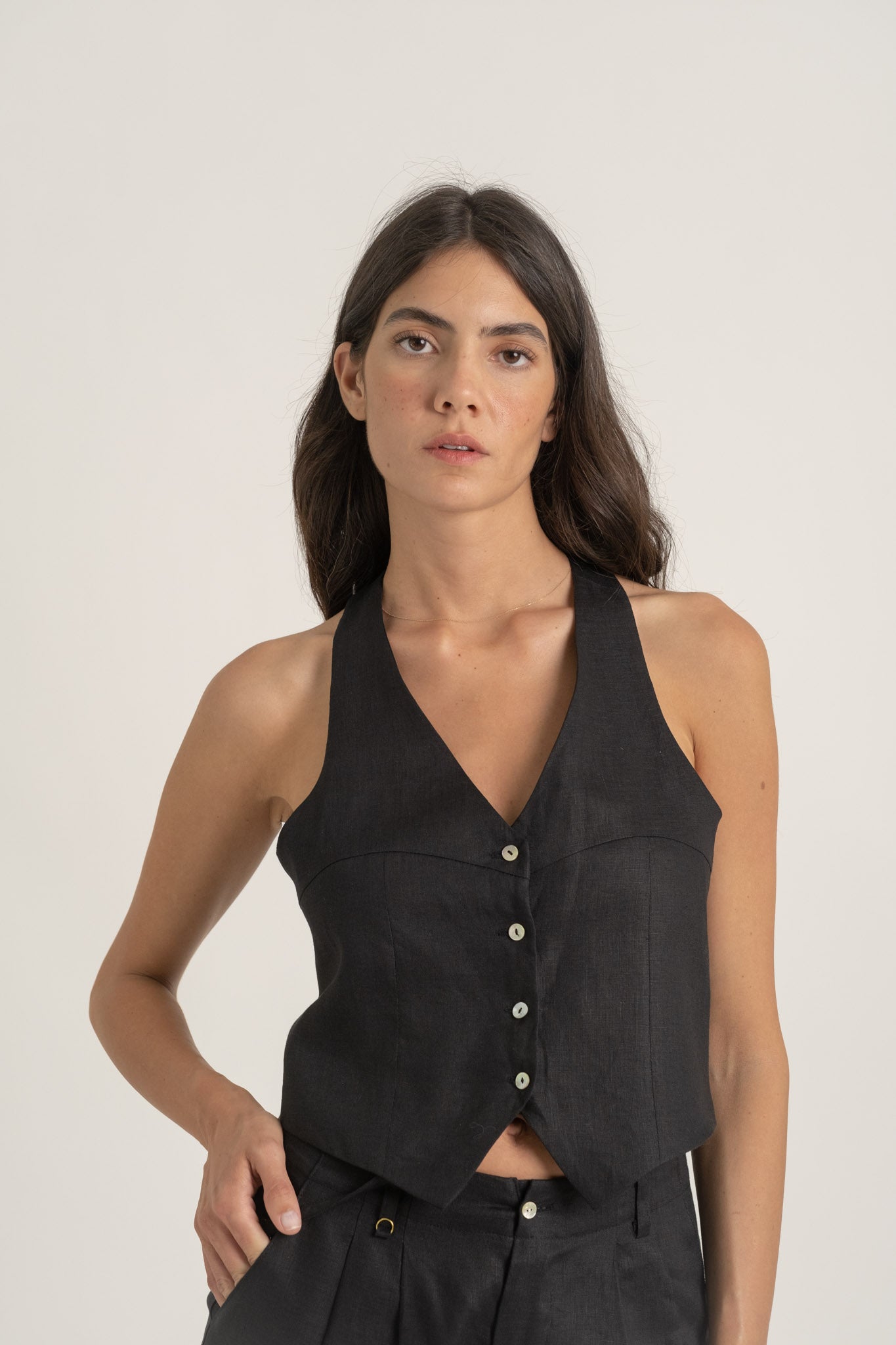 Figurati Linen Gilet Top Black Luxmii